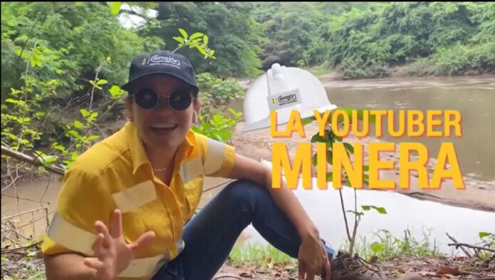 Still from a YouTube video titled "Aquí sí se habla de Bruno", posted in May 2022